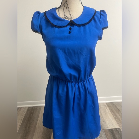 Mimi Chica Dresses & Skirts - Y2K Blue Collared Dress!